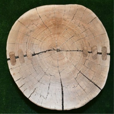 Nachttisch aus Holz
